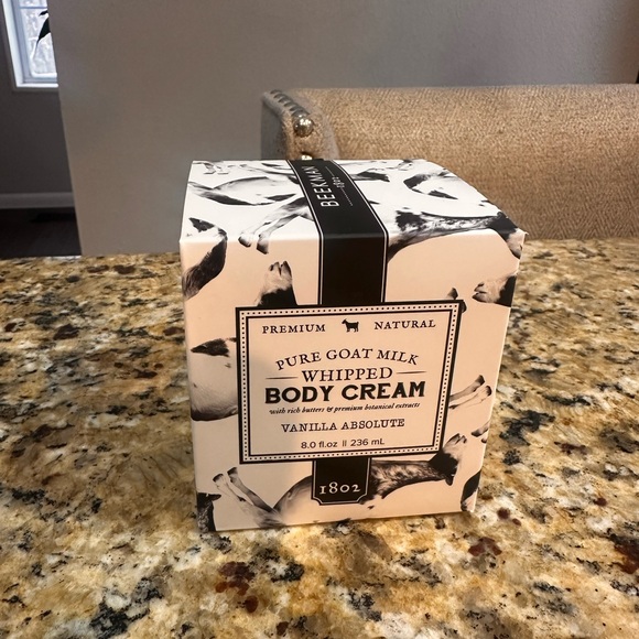 Beekman 1802 Other - Beekman 1802 Vanilla Absolute Whipped Body Cream